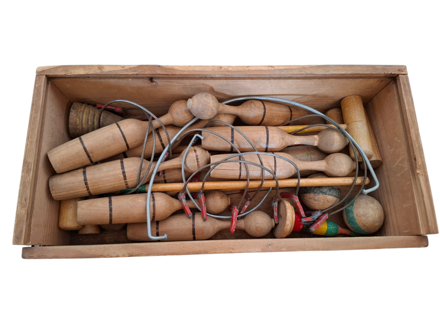 Croquet Set 1920-1930 in a wooden box. Original label on the front.
